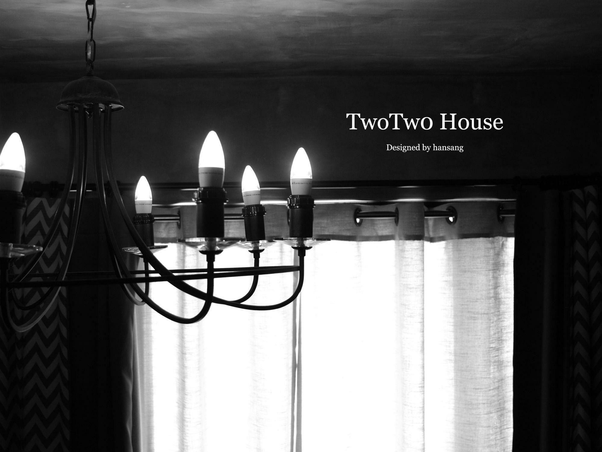 Twotwo House Wisma tamu 2*